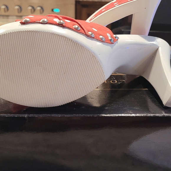 Colin Stuart Red/White Polka Dot Suede Slides - Picture 6 of 8